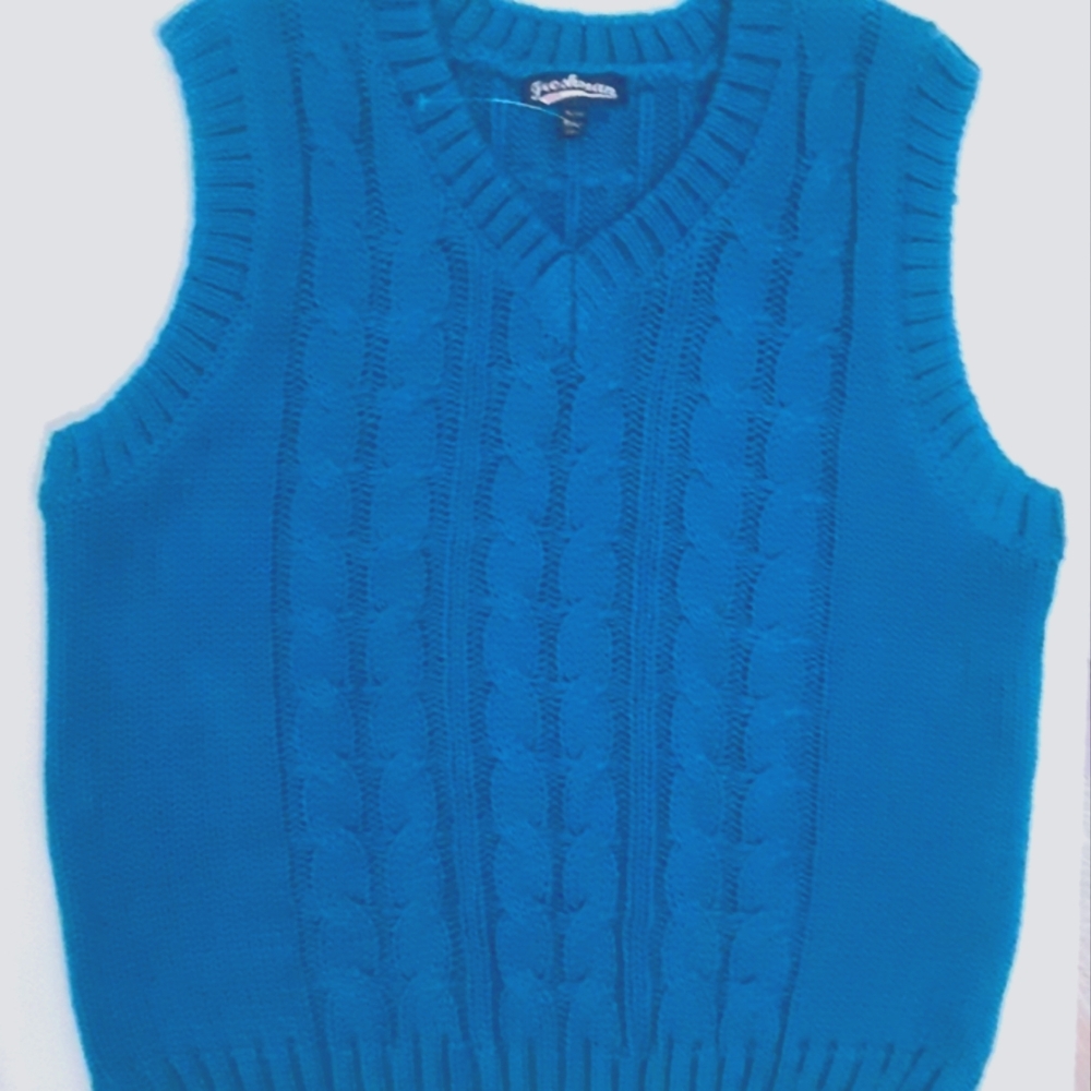 Cable knit V neck vest royal blue NWOT